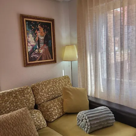 Reina Y Santa Lägenhet León